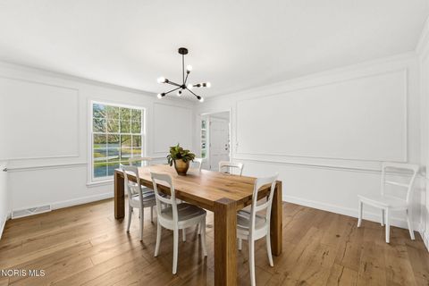 Tiny photo for 2442 Brookview Drive, Ottawa Hills, OH 43615 (MLS # 10005204)