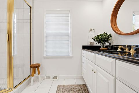 Tiny photo for 2442 Brookview Drive, Ottawa Hills, OH 43615 (MLS # 10005204)