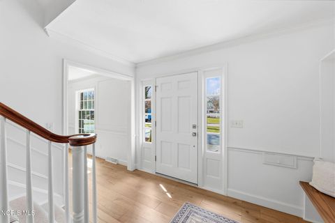 Tiny photo for 2442 Brookview Drive, Ottawa Hills, OH 43615 (MLS # 10005204)