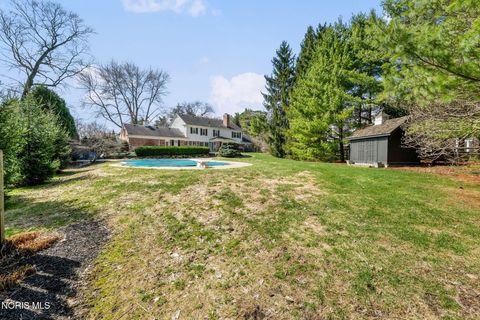 Tiny photo for 2442 Brookview Drive, Ottawa Hills, OH 43615 (MLS # 10005204)