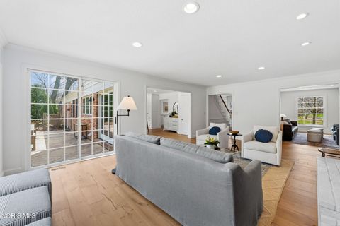 Tiny photo for 2442 Brookview Drive, Ottawa Hills, OH 43615 (MLS # 10005204)