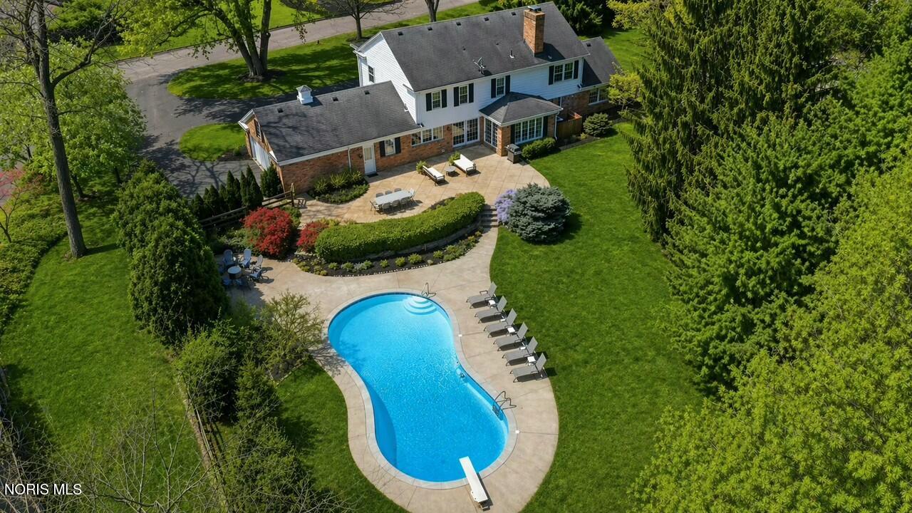 2442 Brookview Drive