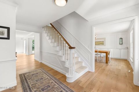 Tiny photo for 2442 Brookview Drive, Ottawa Hills, OH 43615 (MLS # 10005204)