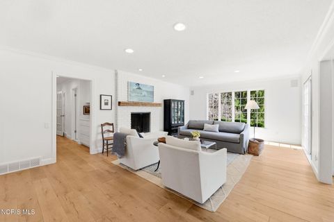 Tiny photo for 2442 Brookview Drive, Ottawa Hills, OH 43615 (MLS # 10005204)