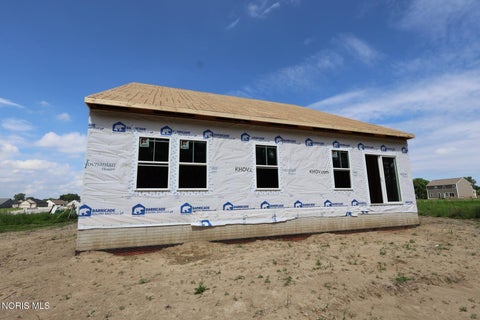 Tiny photo for 2141 Ellen Drive, Holland, OH 43528 (MLS # 10010153)