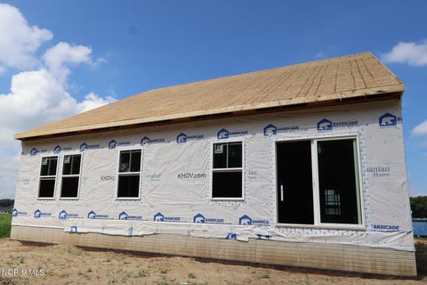 Tiny photo for 2141 Ellen Drive, Holland, OH 43528 (MLS # 10010153)