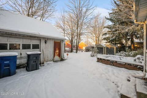 Tiny photo for 1821 Stahlwood Avenue, Toledo, OH 43613 (MLS # 10002421)