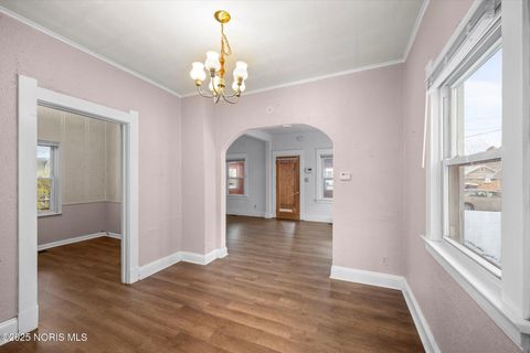 Tiny photo for 1821 Stahlwood Avenue, Toledo, OH 43613 (MLS # 10002421)