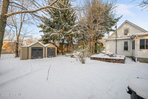 Tiny photo for 1821 Stahlwood Avenue, Toledo, OH 43613 (MLS # 10002421)