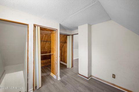 Tiny photo for 1821 Stahlwood Avenue, Toledo, OH 43613 (MLS # 10002421)