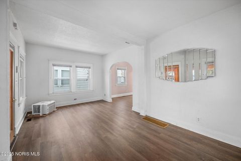 Tiny photo for 1821 Stahlwood Avenue, Toledo, OH 43613 (MLS # 10002421)