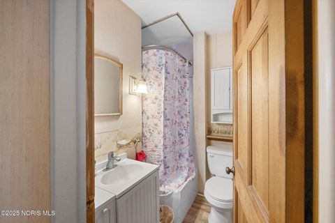 Tiny photo for 1821 Stahlwood Avenue, Toledo, OH 43613 (MLS # 10002421)