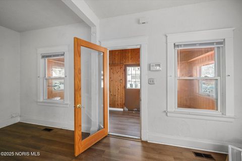 Tiny photo for 1821 Stahlwood Avenue, Toledo, OH 43613 (MLS # 10002421)