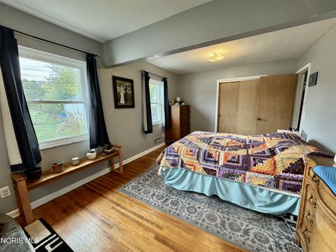 Tiny photo for 4541 S May Avenue, Toledo, OH 43614 (MLS # 10006368)