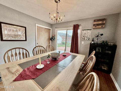 Tiny photo for 4541 S May Avenue, Toledo, OH 43614 (MLS # 10006368)