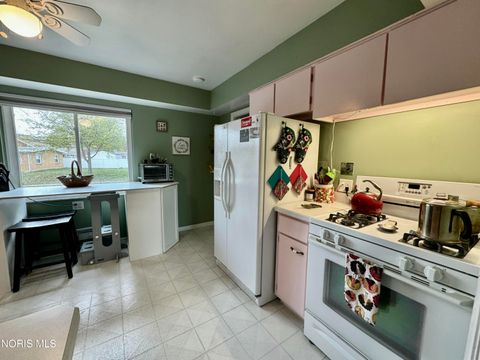 Tiny photo for 4541 S May Avenue, Toledo, OH 43614 (MLS # 10006368)