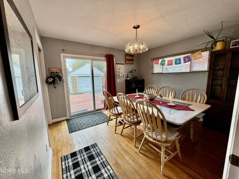 Tiny photo for 4541 S May Avenue, Toledo, OH 43614 (MLS # 10006368)