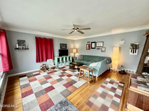 Tiny photo for 4541 S May Avenue, Toledo, OH 43614 (MLS # 10006368)