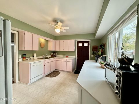 Tiny photo for 4541 S May Avenue, Toledo, OH 43614 (MLS # 10006368)