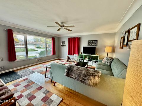 Tiny photo for 4541 S May Avenue, Toledo, OH 43614 (MLS # 10006368)