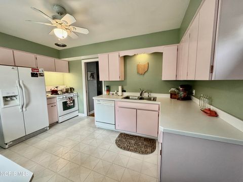 Tiny photo for 4541 S May Avenue, Toledo, OH 43614 (MLS # 10006368)