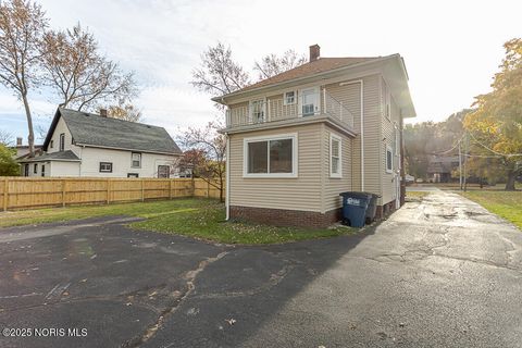 Tiny photo for 2310 Tremainsville Road, Toledo, OH 43613 (MLS # 10001209)