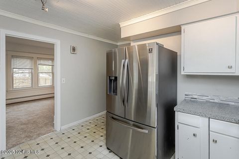 Tiny photo for 2310 Tremainsville Road, Toledo, OH 43613 (MLS # 10001209)