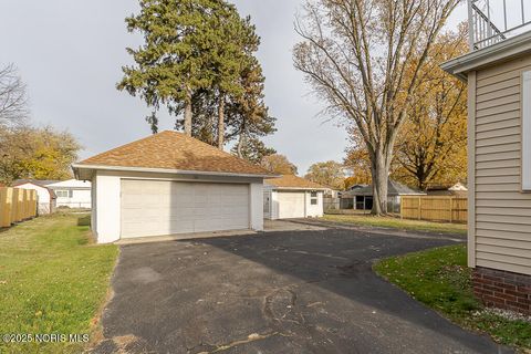Tiny photo for 2310 Tremainsville Road, Toledo, OH 43613 (MLS # 10001209)