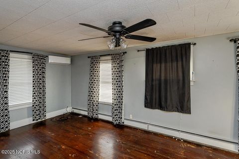 Tiny photo for 2310 Tremainsville Road, Toledo, OH 43613 (MLS # 10001209)