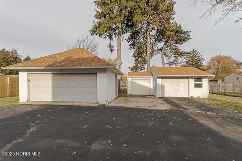 Tiny photo for 2310 Tremainsville Road, Toledo, OH 43613 (MLS # 10001209)