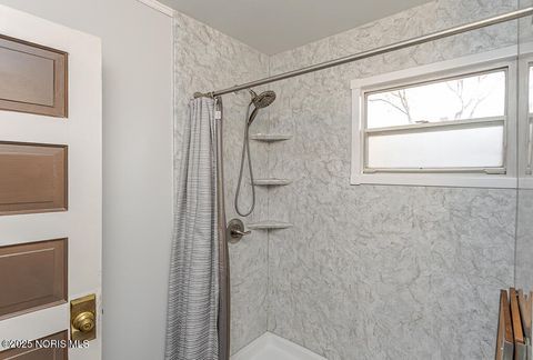 Tiny photo for 2310 Tremainsville Road, Toledo, OH 43613 (MLS # 10001209)