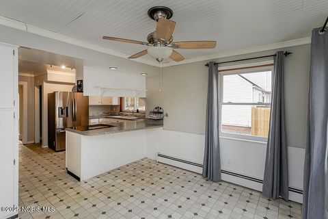 Tiny photo for 2310 Tremainsville Road, Toledo, OH 43613 (MLS # 10001209)