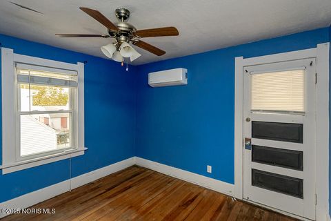 Tiny photo for 2310 Tremainsville Road, Toledo, OH 43613 (MLS # 10001209)