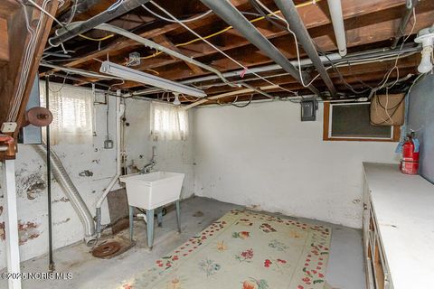 Tiny photo for 2310 Tremainsville Road, Toledo, OH 43613 (MLS # 10001209)