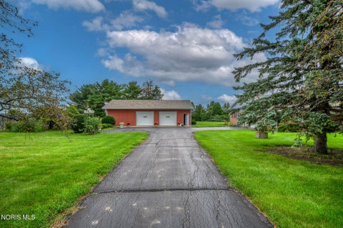 Tiny photo for 19970 Mccutcheonville Road, Pemberville, OH 43450 (MLS # 10012098)