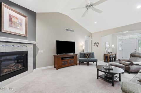 Tiny photo for 221 Princeton Avenue, Bowling Green, OH 43402 (MLS # 10014754)