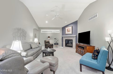 Tiny photo for 221 Princeton Avenue, Bowling Green, OH 43402 (MLS # 10014754)