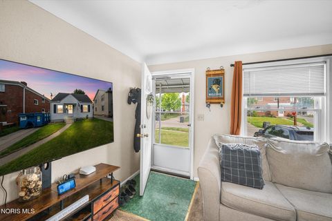 Tiny photo for 3170 Sherbrooke Road, Toledo, OH 43606 (MLS # 10008640)