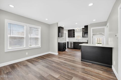 Tiny photo for 2711 Gunckel Boulevard, Toledo, OH 43606 (MLS # 10004895)