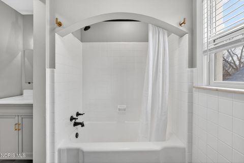 Tiny photo for 2711 Gunckel Boulevard, Toledo, OH 43606 (MLS # 10004895)