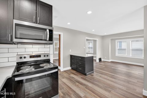 Tiny photo for 2711 Gunckel Boulevard, Toledo, OH 43606 (MLS # 10004895)