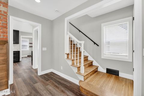 Tiny photo for 2711 Gunckel Boulevard, Toledo, OH 43606 (MLS # 10004895)