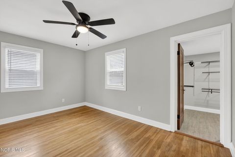 Tiny photo for 2711 Gunckel Boulevard, Toledo, OH 43606 (MLS # 10004895)