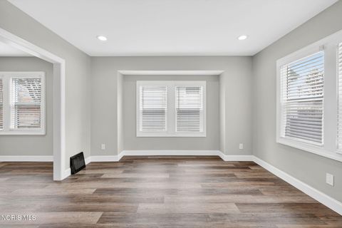 Tiny photo for 2711 Gunckel Boulevard, Toledo, OH 43606 (MLS # 10004895)