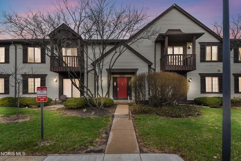 Photo of 4515 W Bancroft Street # 28, Toledo, OH 43615 (MLS # 10005186)