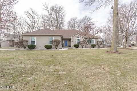 Photo of 5695 Greenridge Drive, Toledo, OH 43615 (MLS # 10004518)