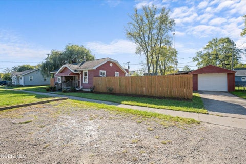 Tiny photo for 5323 Collomore Road, Toledo, OH 43615 (MLS # 10014519)