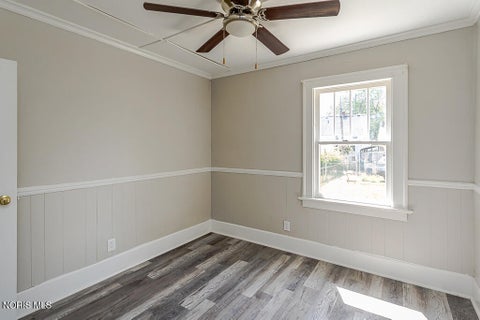 Tiny photo for 516 Lodge Avenue, Toledo, OH 43609 (MLS # 10008837)