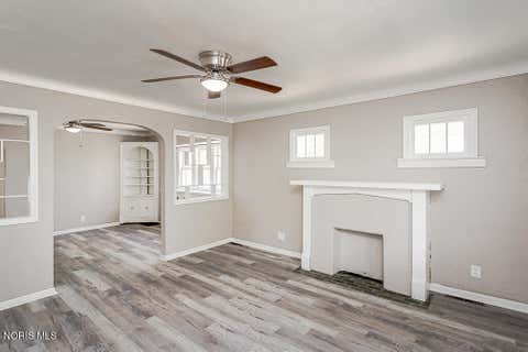 Tiny photo for 516 Lodge Avenue, Toledo, OH 43609 (MLS # 10008837)