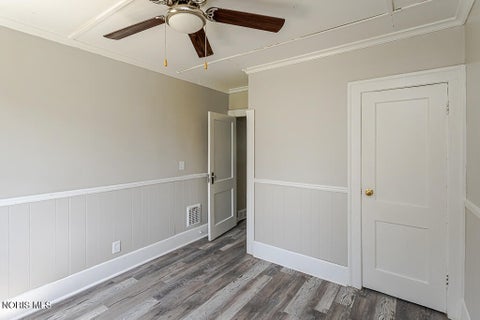 Tiny photo for 516 Lodge Avenue, Toledo, OH 43609 (MLS # 10008837)